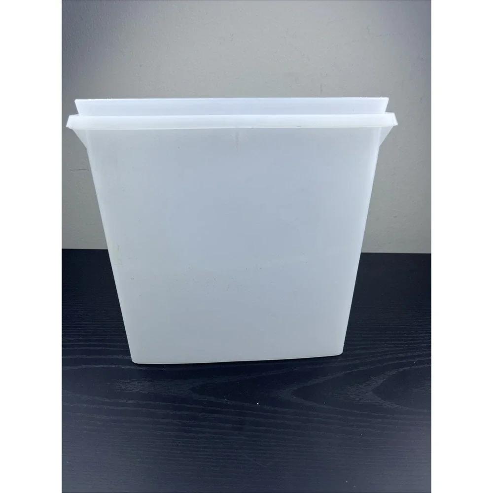 Vintage Tupperware 2 Qt Clear Cereal Snack Keeper #469-5 Container USA‎